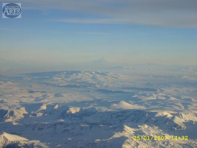 Foto 2.jpg - Pohľad na Afganistan z lietadla